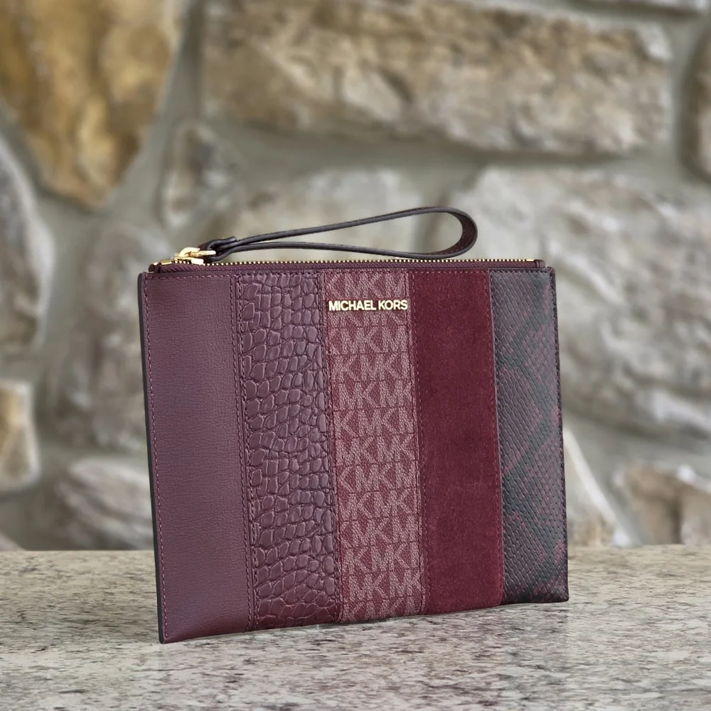 Michael Kors Jet Set Extra Large Zip Clutch Wristlet